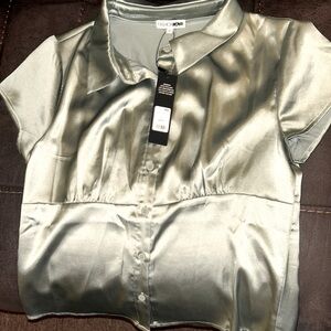 ✨FASHION NOVA SATIN TOP✨